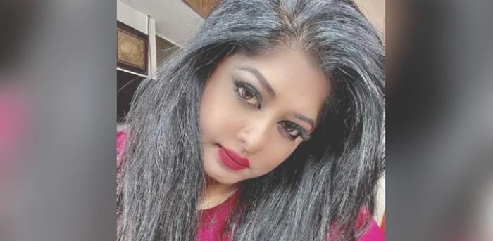 কঠিন বাস্তবতা নিয়ে মৌসুমীর ফেসবুক স্ট্যাটাস কঠিন বাস্তবতা নিয়ে মৌসুমীর ফেসবুক স্ট্যাটাস